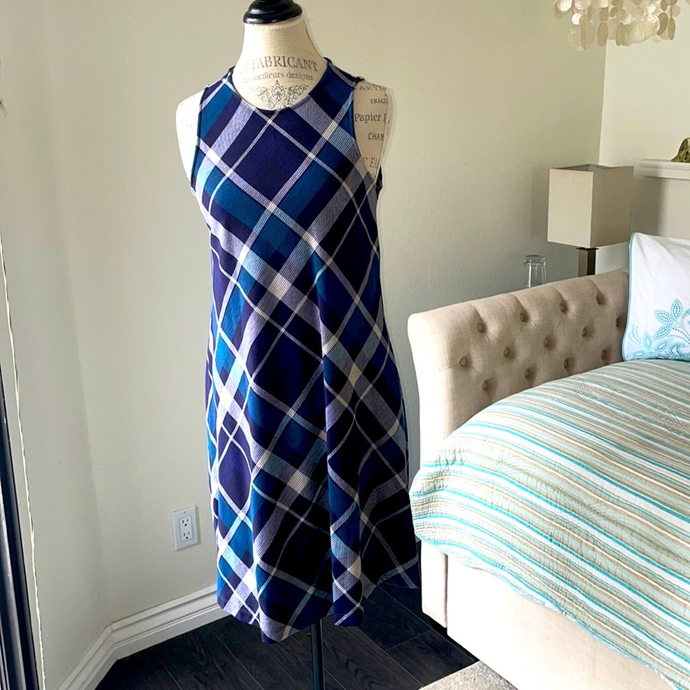 4/$20 Plaid swing dress with pockets